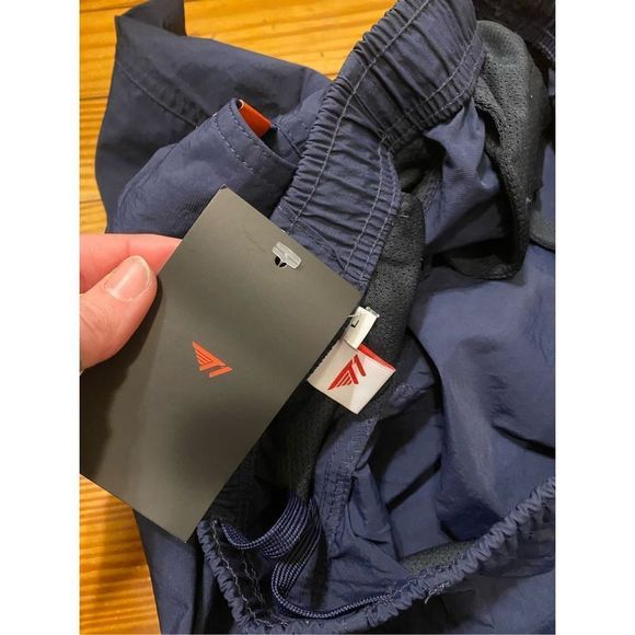 T1 Summer Nylon Shorts NWT, IOB, League Of Legends Official Merch, Sz Large. - Picture 4 of 10